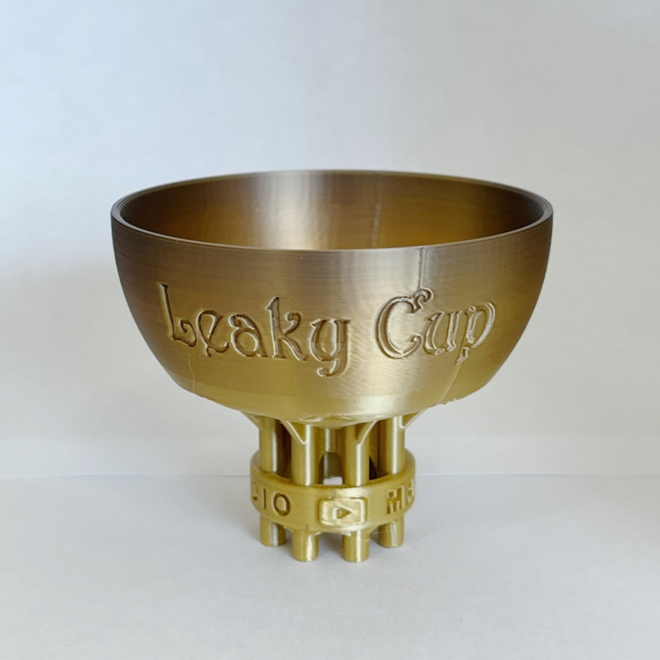 Masse Art Studio Leaky Cup – Mixed Media Girl