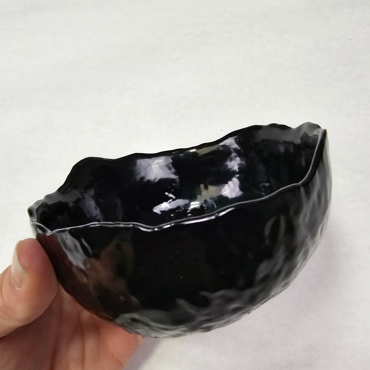 Black Daisy Resin Trinket Bowl